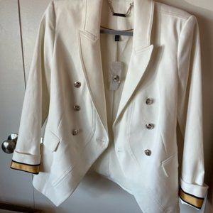Women's White Blazer SIze 6 NEW